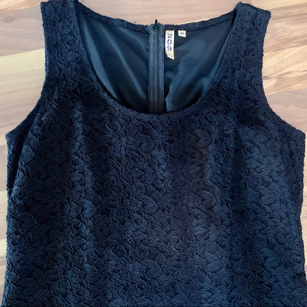 Beautiful basic little black lace dress w/lining❤️FINAL MARKDOWN❤️